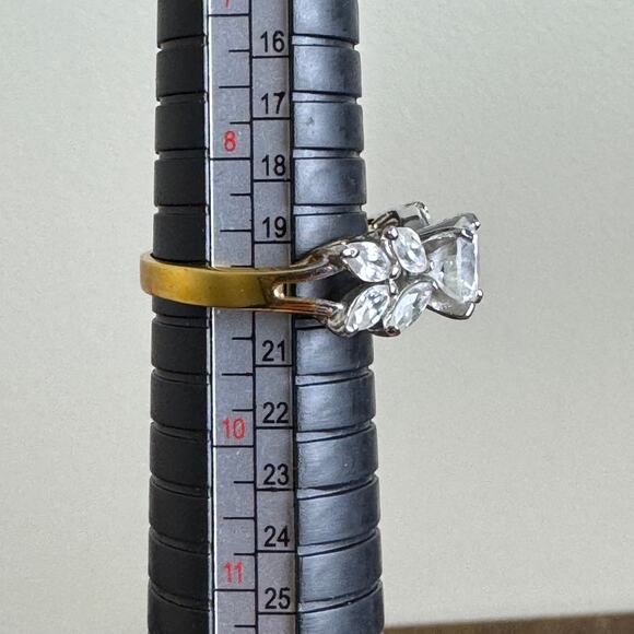 Vintage EDCO 14KT HGE Yellow Gold Rhinestone Statement Cocktail Ring Size 9 - Picture 9 of 9